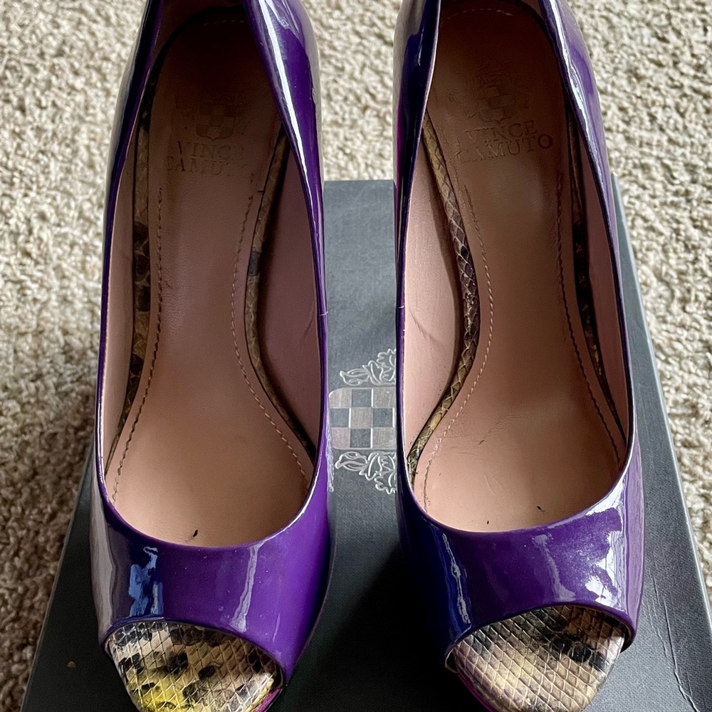 Vince Camuto Glossy Purple Snakeskin Peep Toe Heels